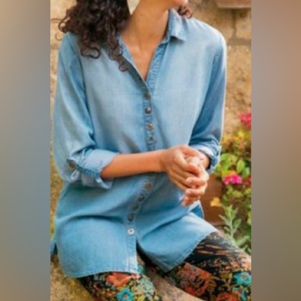 Soft Surroundings Blue Tencel Button Front Back Detail Shirt EUC L #2036
